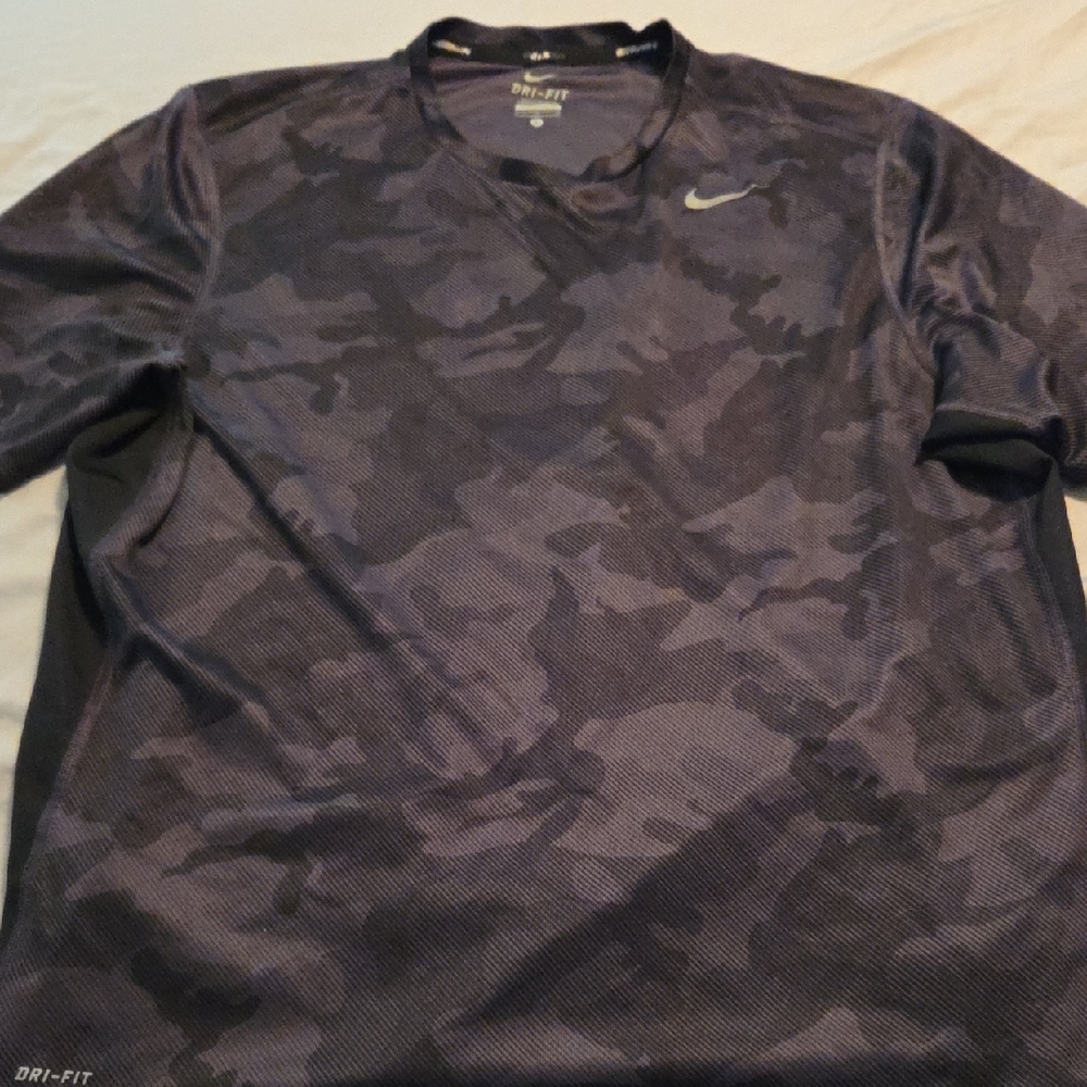Nike Gray/Black Short Sleeve Performance Tee